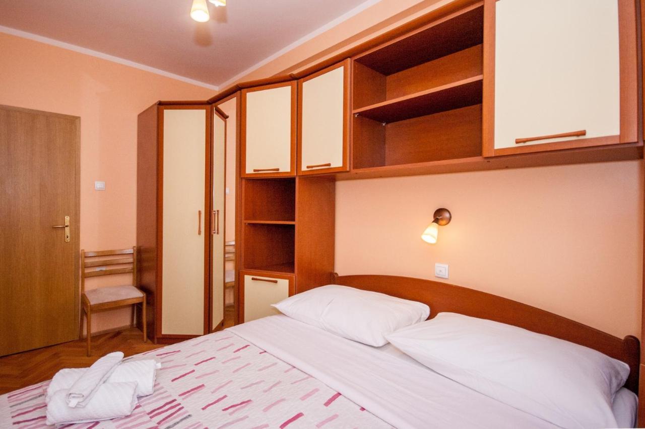Apartments Surfinia Baska  Bagian luar foto