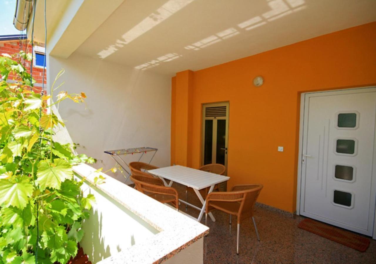 Apartments Surfinia Baska  Bagian luar foto